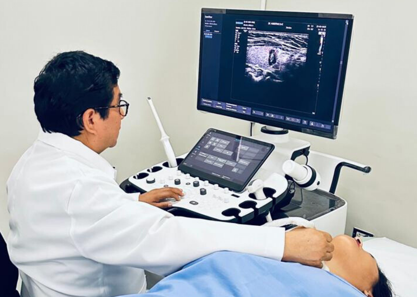 ECOGRAFÍAS ESPECIALIZADA DE TIROIDES
